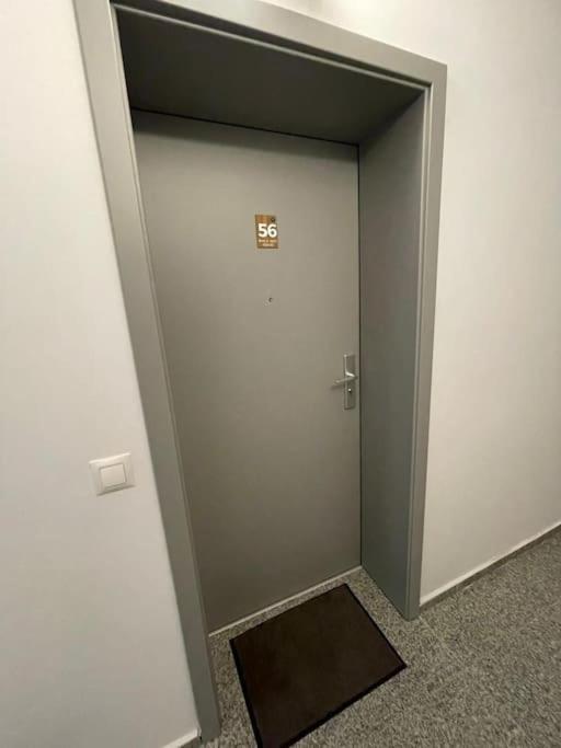 Minimalist Studio 5 Braşov Eksteriør billede